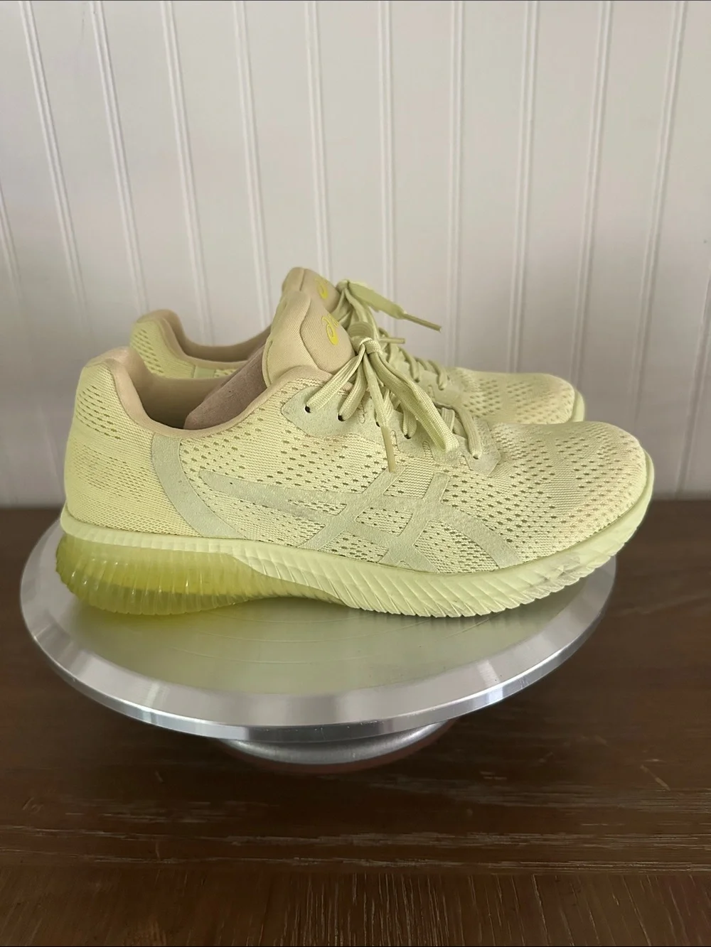 Asics Lime Yellow Athletic Running Shoes sz 8